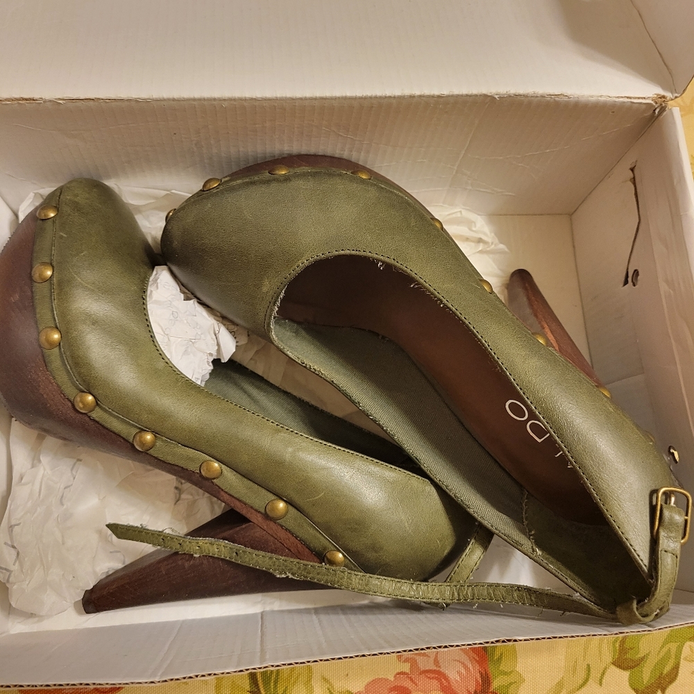 Aldo "MACEDO" Ankle Strap Shoes KHAKI GREEN Studded Size US 6.5, EU 37 Heels